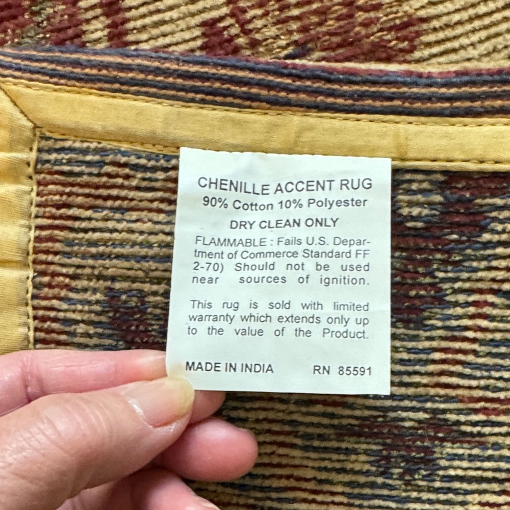 Chenille Accent Rug NWT - Picture 4 of 4